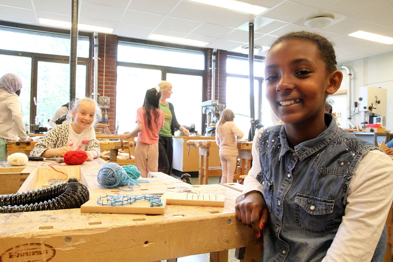 Elever i kunst og håndverk